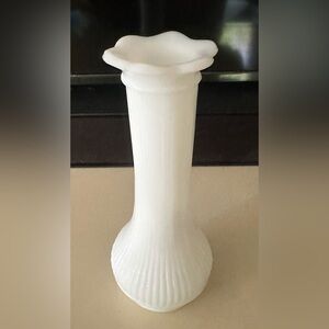 Vintage 1960s Randall White Milk Glass Petals Ribbed Bud Vase Collectible MCM